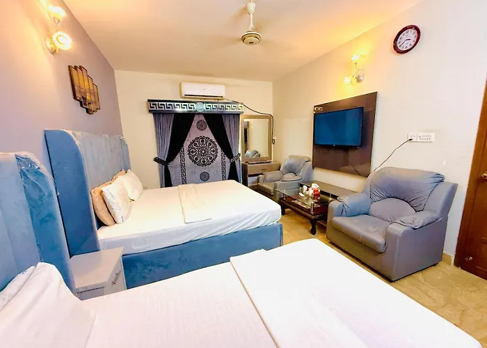 Karachi Family Guest House