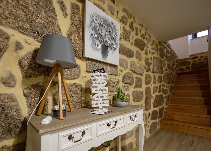 Alqueiturismo - Casas De Campo Guarda
