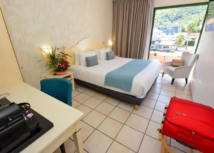 Sure Hotel By Best Western Gemenos En Provence