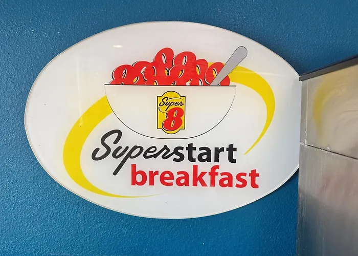 Super 8 By Wyndham Biloxi At The Beach