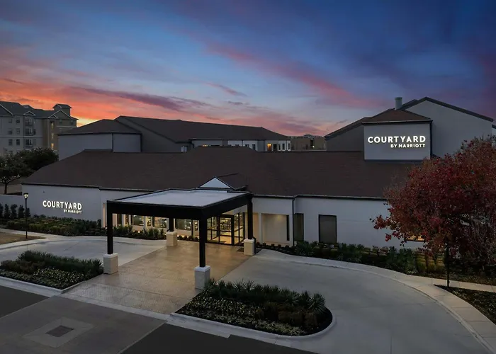 Courtyard By Marriott Waco Hotel