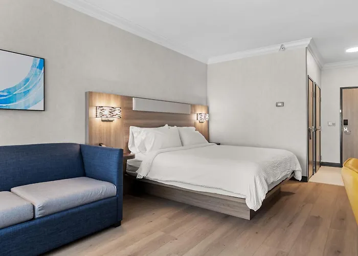 Holiday Inn Express Hotel & Suites Santa Cruz By Ihg