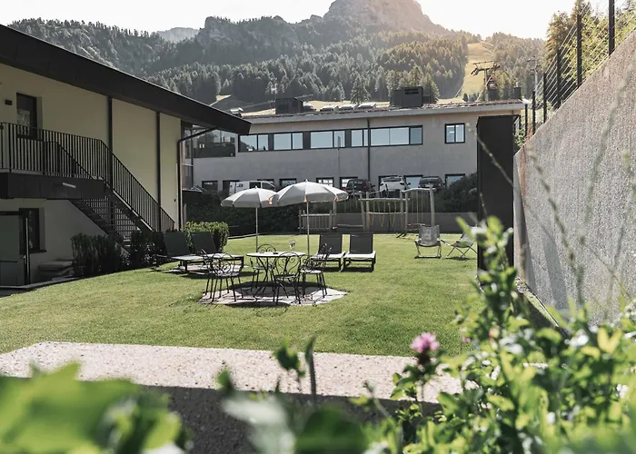 Hotel Continental Dolomites Sëlva