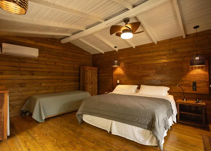 Grajagan Surf Resort Ilha do Mel