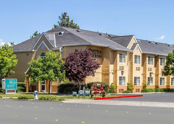 Econo Lodge Inn & Suites Santa Rosa South