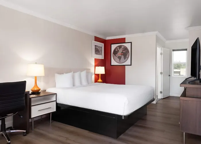 Ramada By Wyndham San Diego Poway Miramar