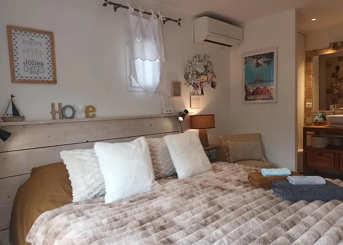 Jolie petite suite Côte d'Azur. Fréjus
