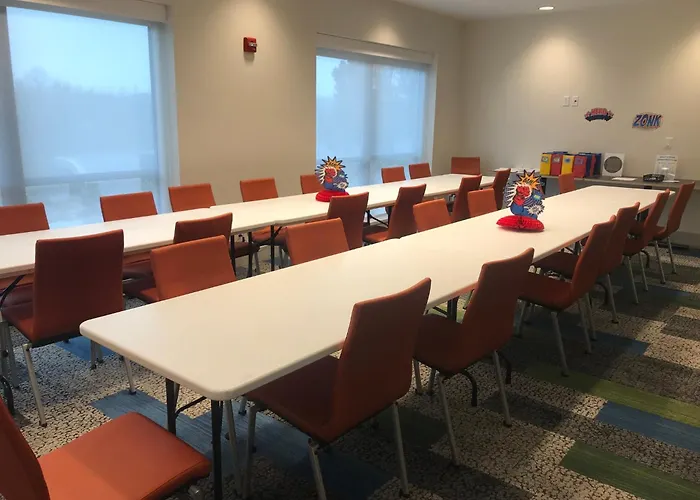 Holiday Inn Express & Suites - Elizabethtown North By Ihg