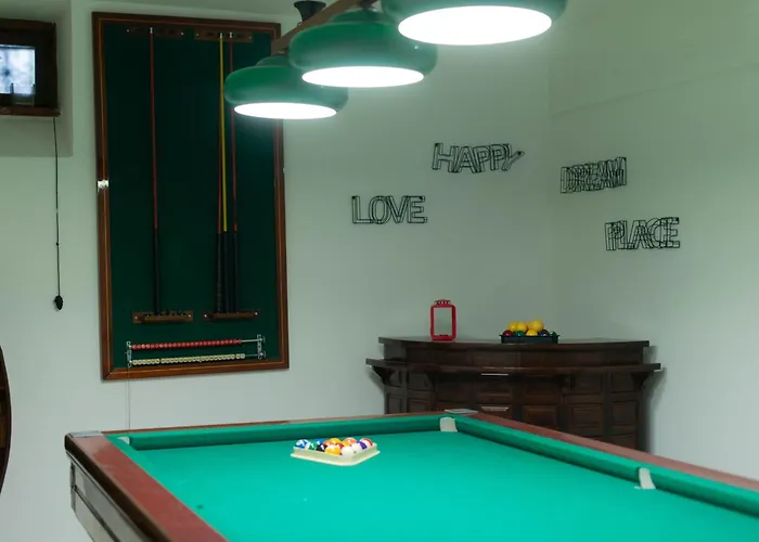 loft style taverna con sala giochi