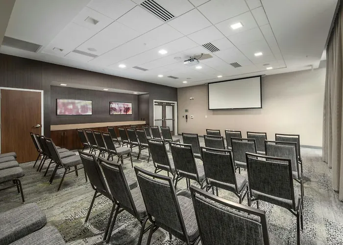 Courtyard By Marriott Russellville