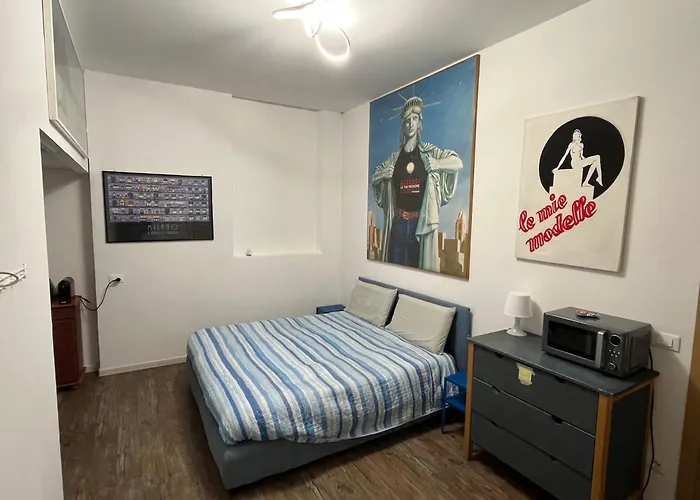 Room Saronno + B&B