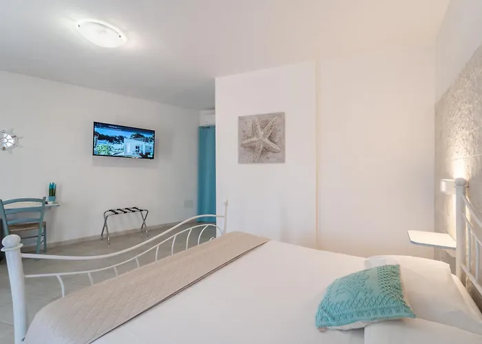 Angolo Mare Apartments&Rooms Porto Pino