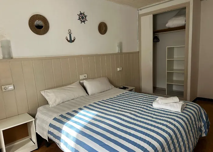 P&R hostals Maria Rosa Tossa de Mar