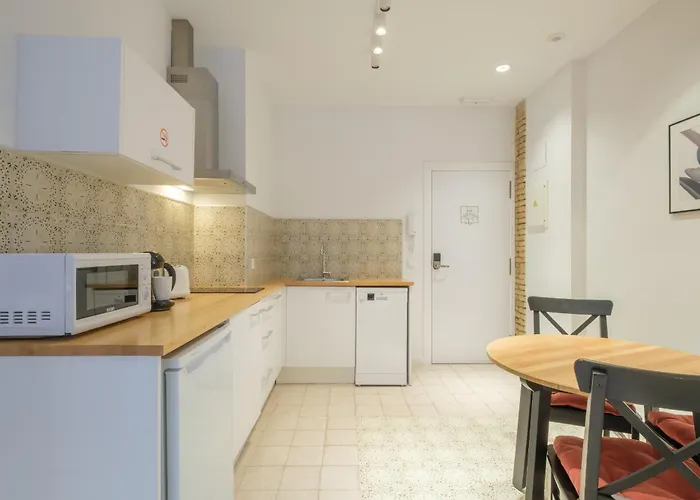 Modern Apartment Close To City Centre