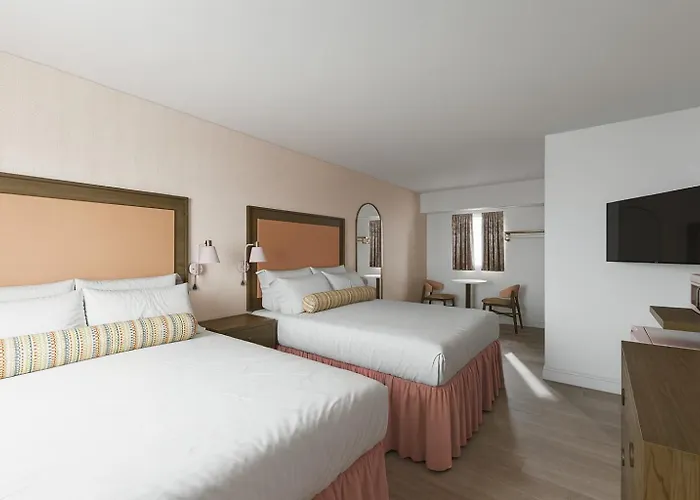 Pink Champagne Boutique Motel