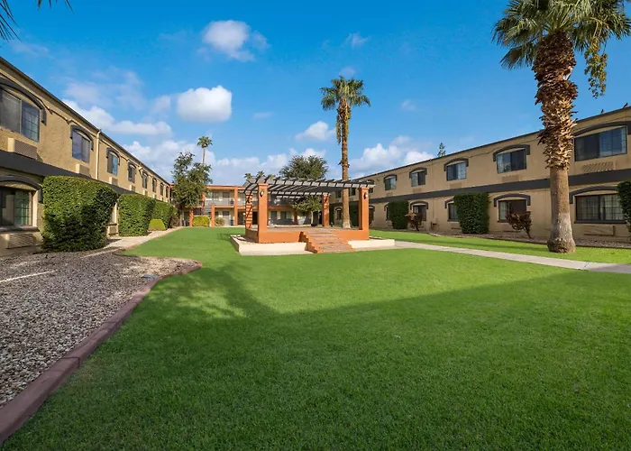 Quality Inn & Suites Goodyear - Phoenix West