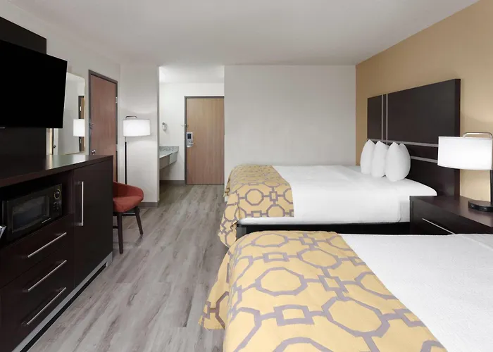 Baymont By Wyndham Green Bay