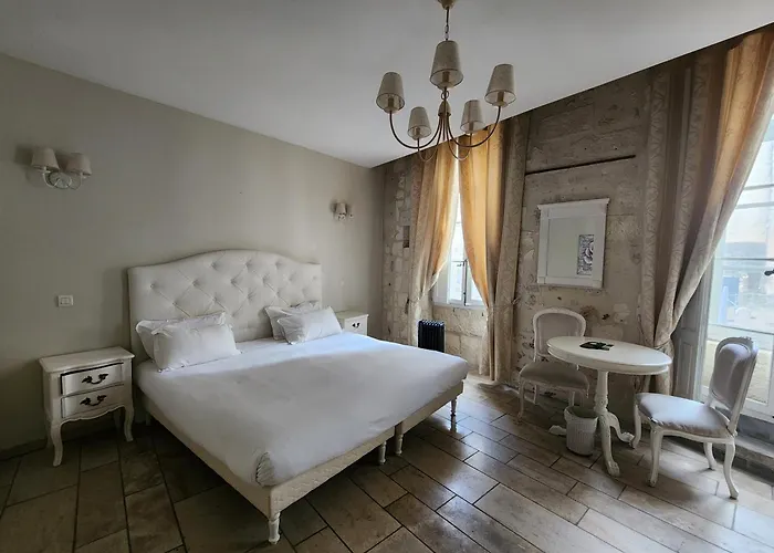 Hotel Du Palais Des Papes Aviñón