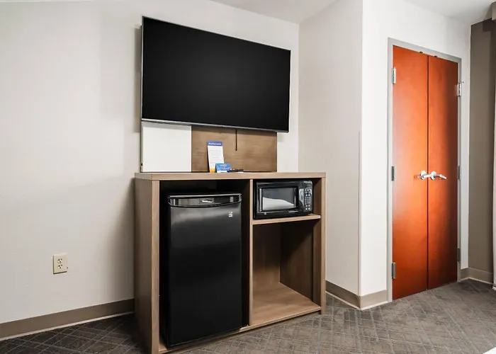 Comfort Suites Columbia Northeast - Fort Jackson
