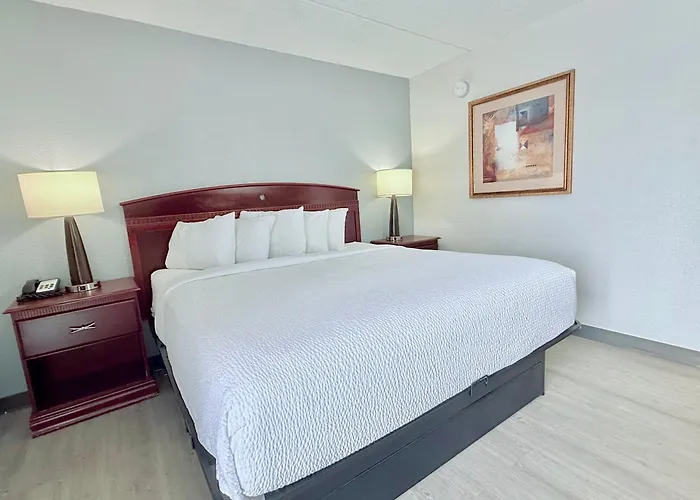 Baymont By Wyndham Michigan City