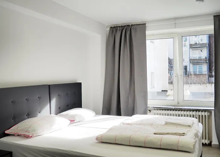 Hotel Garni Emir Colonia