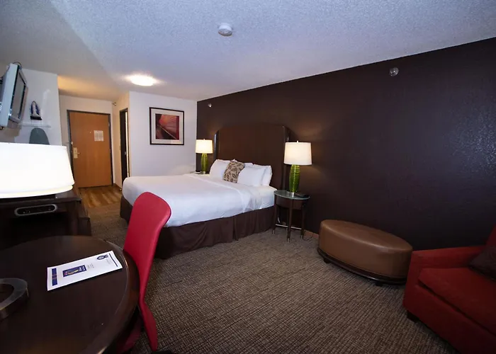 Alliance Hotel & Suites, A Howard Johnson By Wyndham