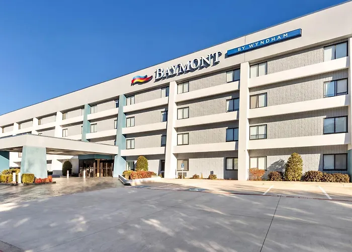 Baymont By Wyndham Arlington At Six Flags Dr