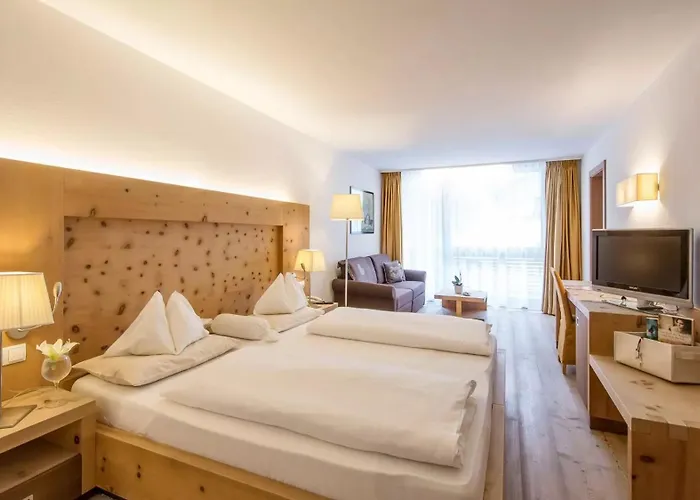 Alpine Hotel Ciasa Lara La Villa 
