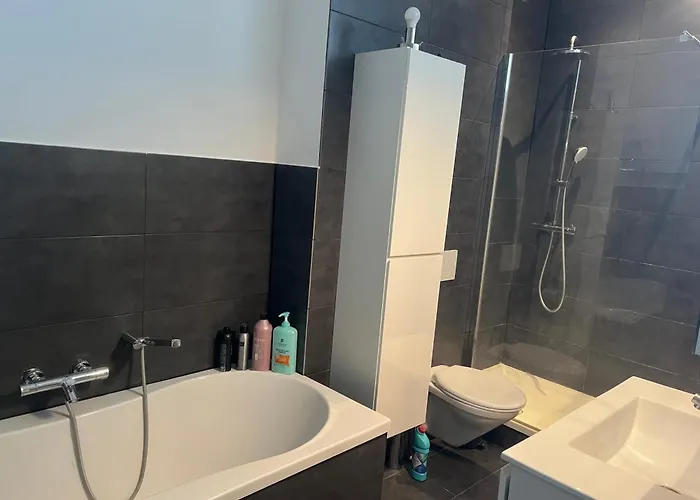 Holiday House With Private Jaccuzi - Leuven City Center