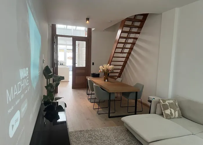 Holiday House With Private Jaccuzi - Leuven City Center
