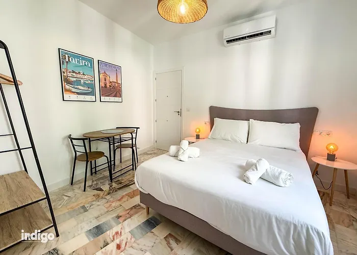 Casa Cristóbal Colón habitaciones con vistas a Semana Santa y Fiestas Ayamonte