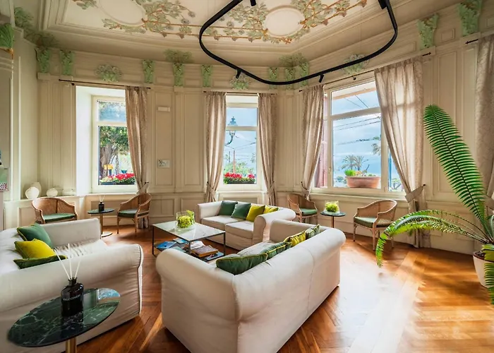 Lolli Palace Hotel