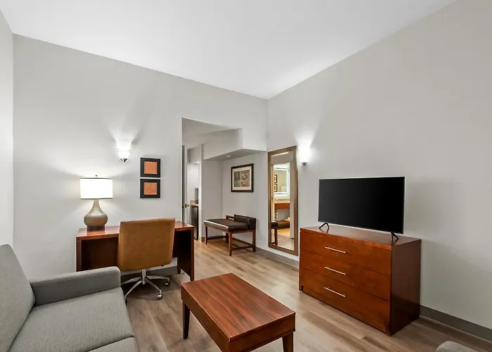 Comfort Suites Near Potomac Mills Woodbridge