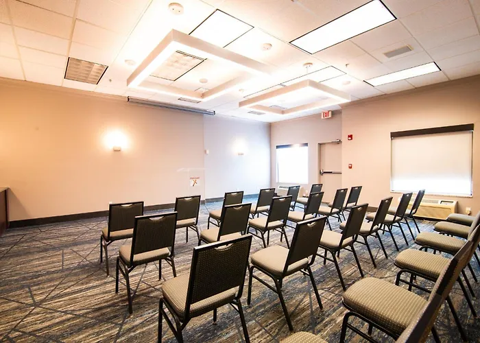 Holiday Inn Express & Suites College Station By Ihg