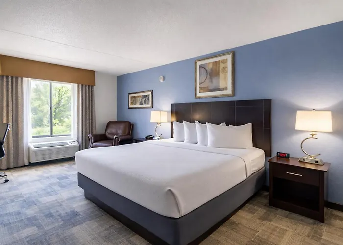 Greenfield Inn & Suites Owensboro, Ky Airport