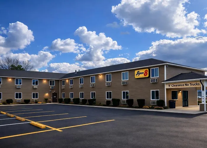Super 8 By Wyndham Lewiston Hotel