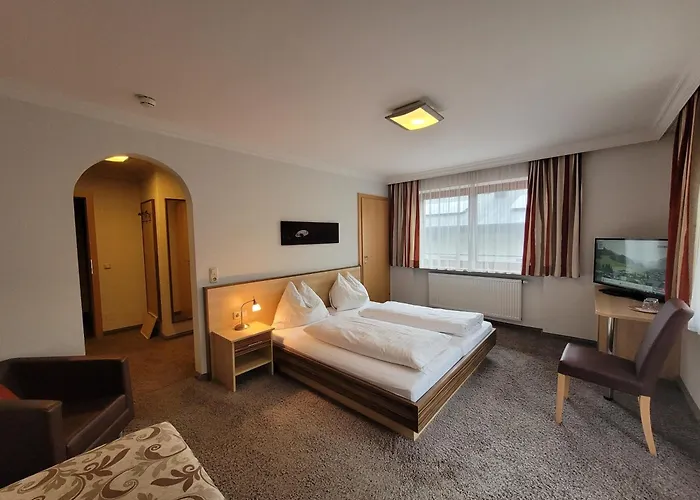 Hotel Sommerer - nur 100m zum Skilift&Jokercard Saalbach-Hinterglemm