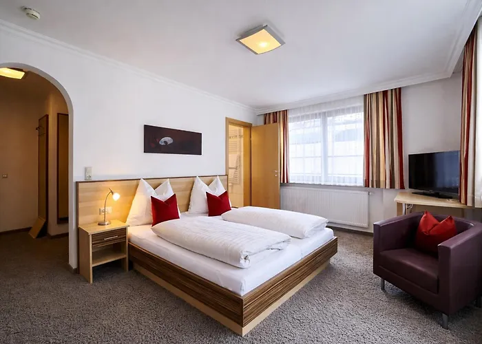 Hotel Sommerer - nur 100m zum Skilift&Jokercard Saalbach-Hinterglemm