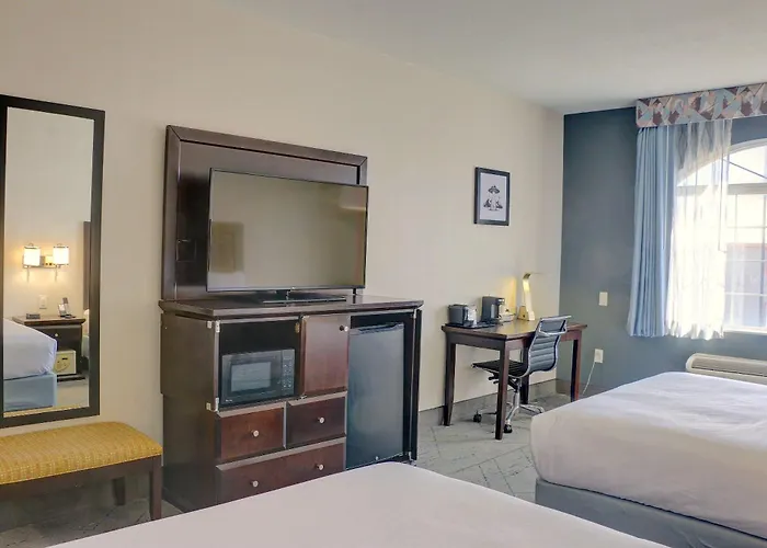 Quality Inn & Suites Roswell North