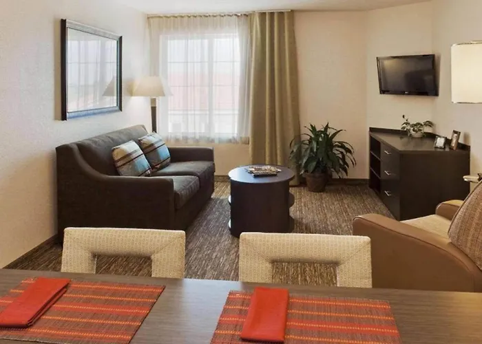 Mainstay Suites Southfield-Detroit