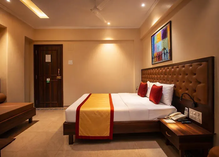 West End Hotel Opp Bombay Hospital