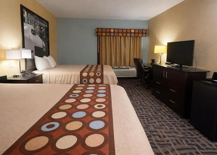 Super 8 By Wyndham Pasadena Hotel