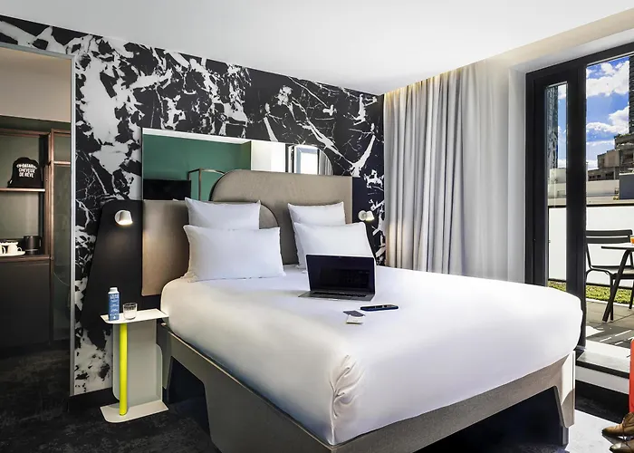 Hotel Tribe Paris La Defense Esplanade à Courbevoie