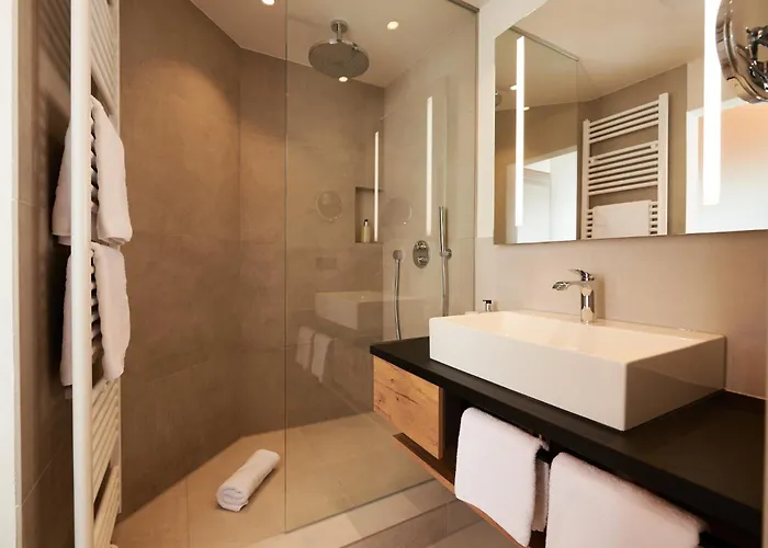 Landhotel Haringerhof mit Saunawelt und Naturbadeteich