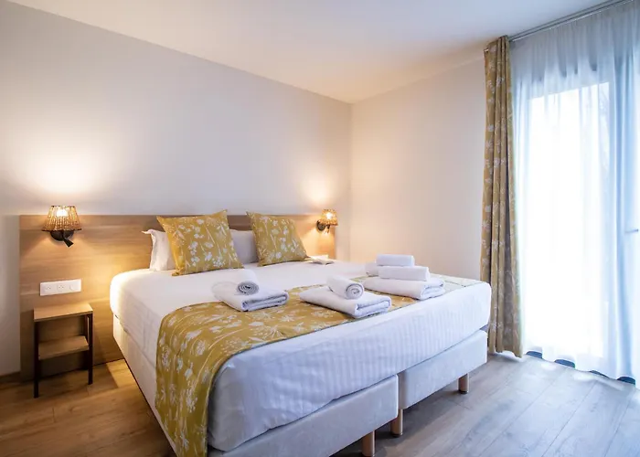 Hotel Le Mas de Castel - Piscine chauffee Sarlat