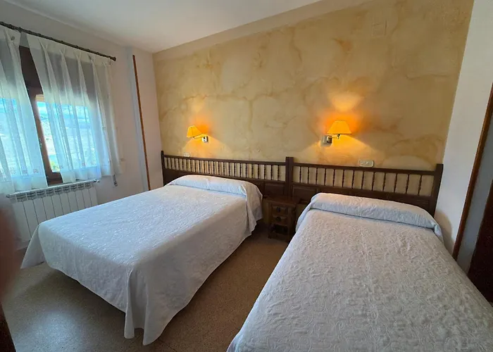 Hostal Pirineos Aínsa