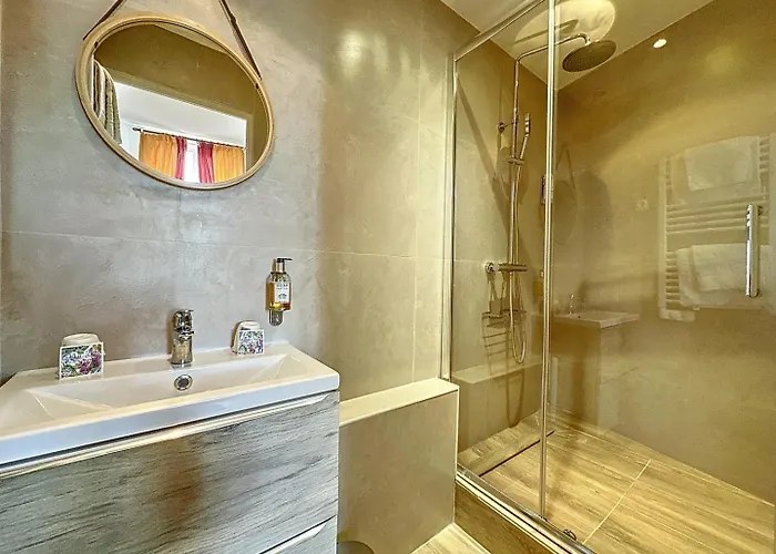 Logis Hôtel La Bellaudière Grasse
