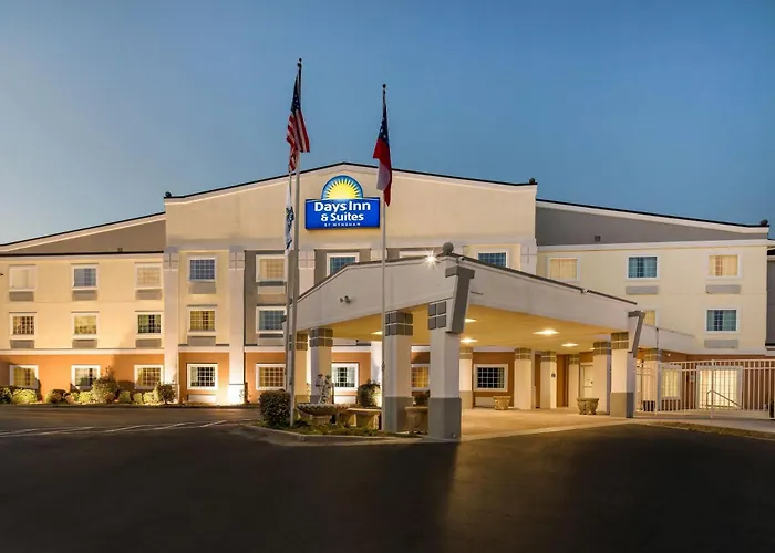 Days Inn & Suites By Wyndham Union City
