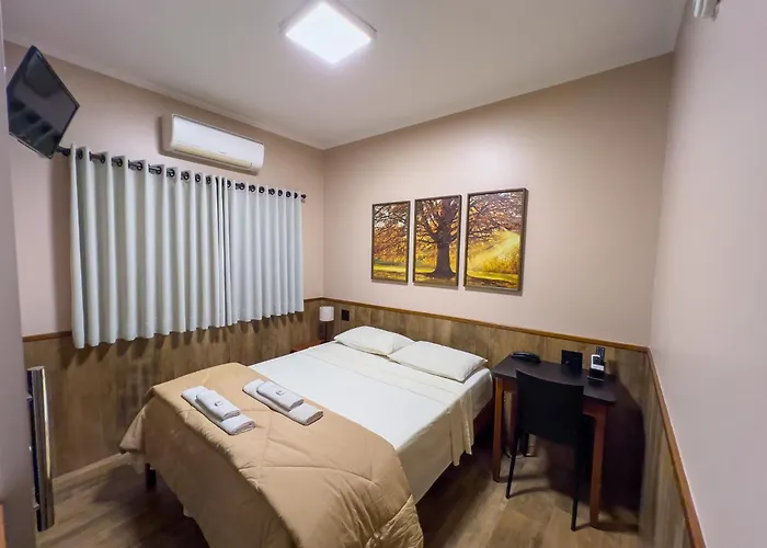 Candeias Hotel Batatais