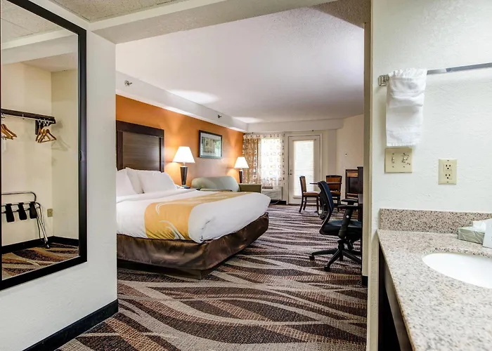Quality Inn Creekside - Downtown Gatlinburg